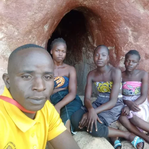 AnyConv.com__lentree-de-la-grottes-des-rites-du-gwela